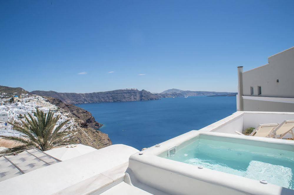 Oia Captain'S Villa Exterior photo